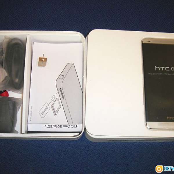 95%NEW HTC one M7 銀色 行貨