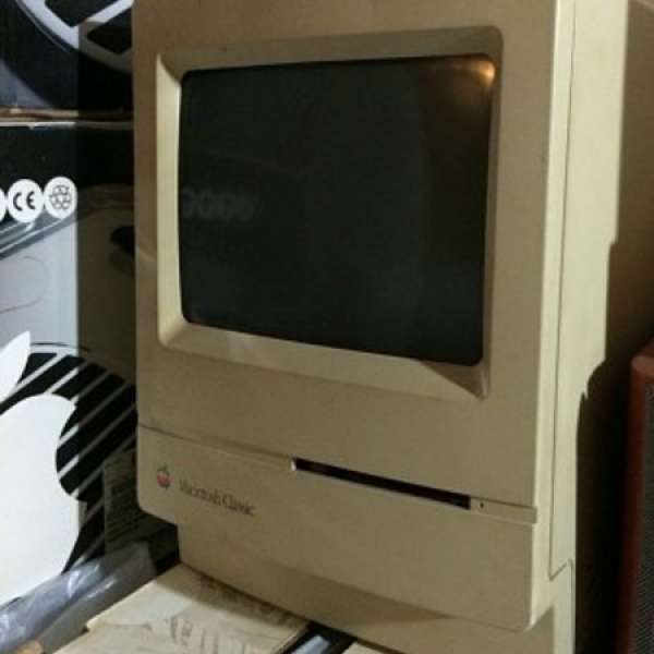 Apple Macintosh Classic (out of services)