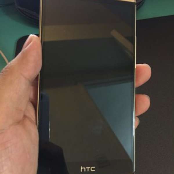 95新 HTC ONE M8 金色