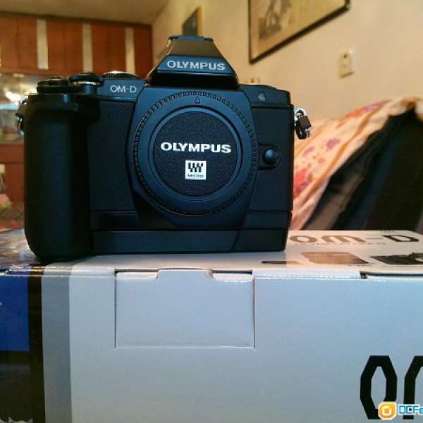 OMD EM5  黑色 body  + HLD6 95%New  $3800 OLYMPUS PANASONIC SONY Nikon C