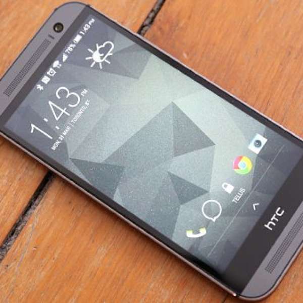 出售 HTC M8 黑色 行 (包HTC COVER CAUSE)