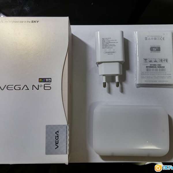 白色  Sky Vega A860S  4G LTE