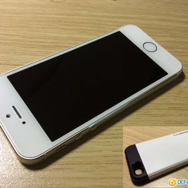 Apple iPhone 5s 16GB 香港又一城行貨白色95%新4G LTE (有保養) 送Silm ARMOR Case