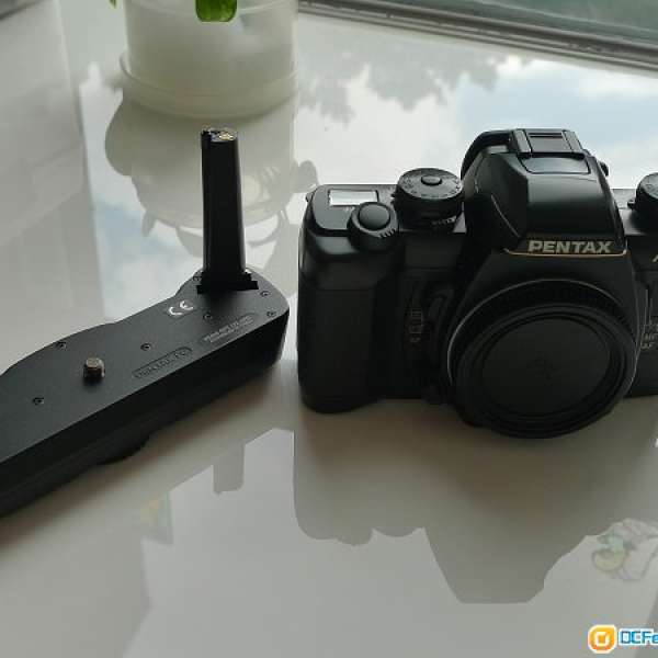 Pentax MZ-3 (Black Special Edition) with PG Hand Grip