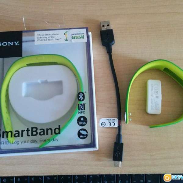 Sony Smartband SWR10 綠色 FIFA 特別版