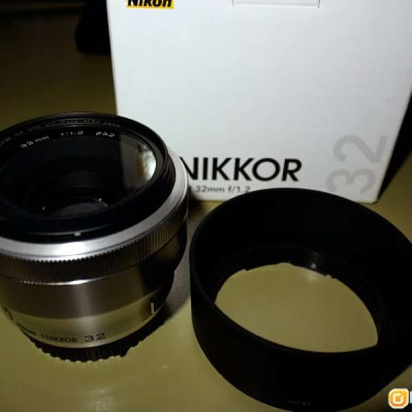 1 Nikkor 32mm f/1.2 (銀色)