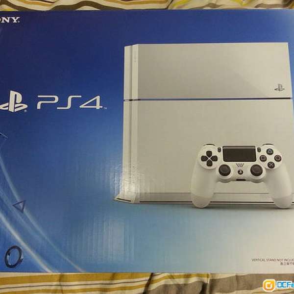 100% 全新 白色行貨 PS4 （有單據有保養）