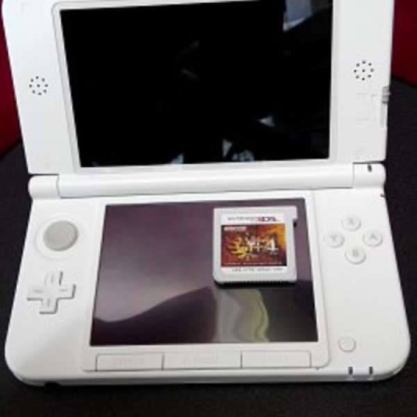 放 九成新 白色3DS XL 香港行版