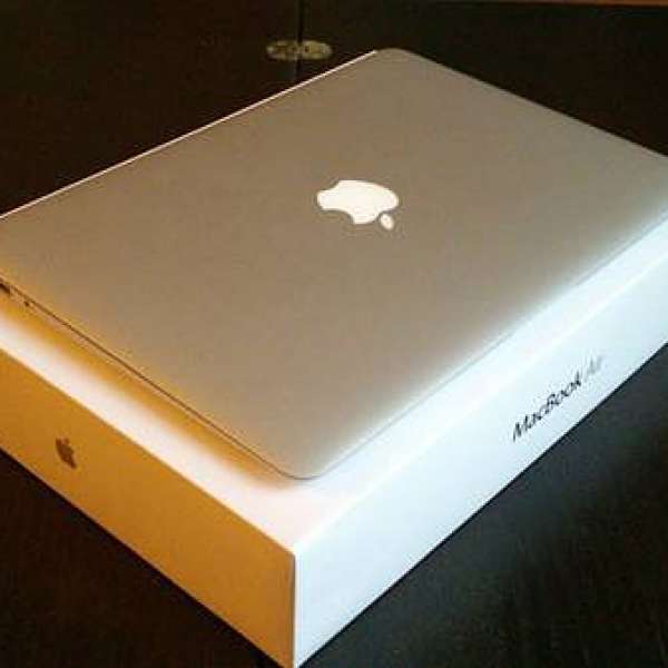 MacBook Air 13" Mid 2012 個電超新, 送3樣 Accessories