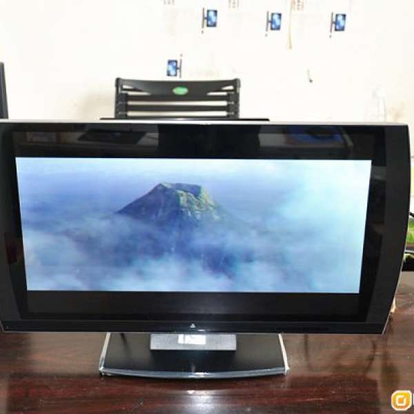 SONY 24寸 全高清3Dmon 加 smart tv