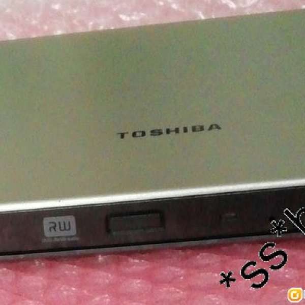 Toshiba USB External Notebook DVD RW Drive 外置碟機