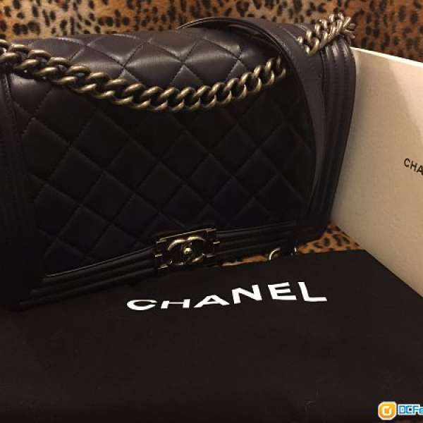 Chanel 黑色行貨手袋 正價38800 現28000 套現