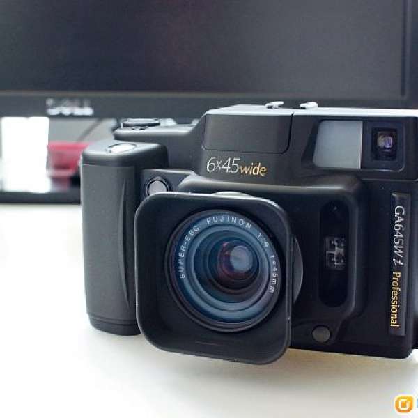 Fujifilm GA645Wi Professional Camera w/Fujinon 45mm Lens