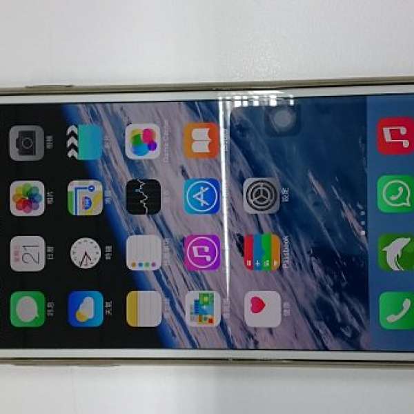 出售九成新Iphone 6 plus 16gb silver ( white )