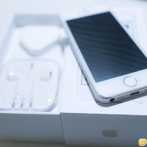 iPhone 5S 行貨 32GB 新淨(白色,銀色)