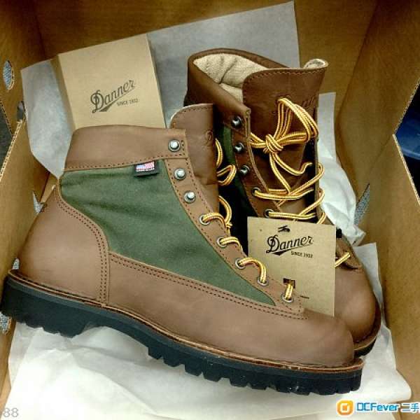 平放 全新 Danner Light Timber US8 EE Gore-Tex