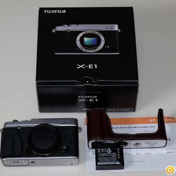 出售 Fujifilm X-E1 銀機剩body 95%新 (富士 XE1)