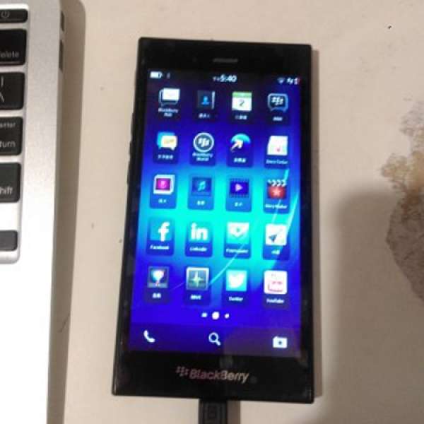 Blackberry Z3 95% new