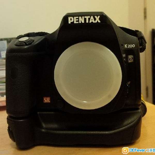[Near MINT!!!] Pentax K200D + grip