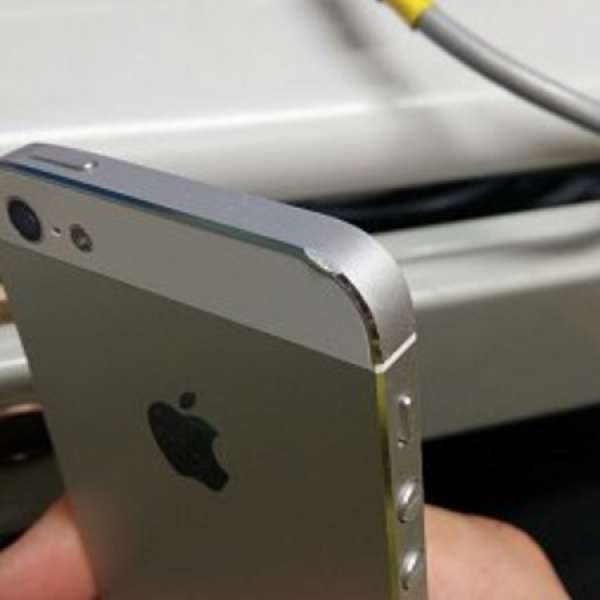 iPhone 5 16G 白色面，銀色底 80%new