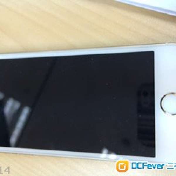 iPhone 5S 32GB 金色 98%新 過保 好新淨 輕微花 無凹