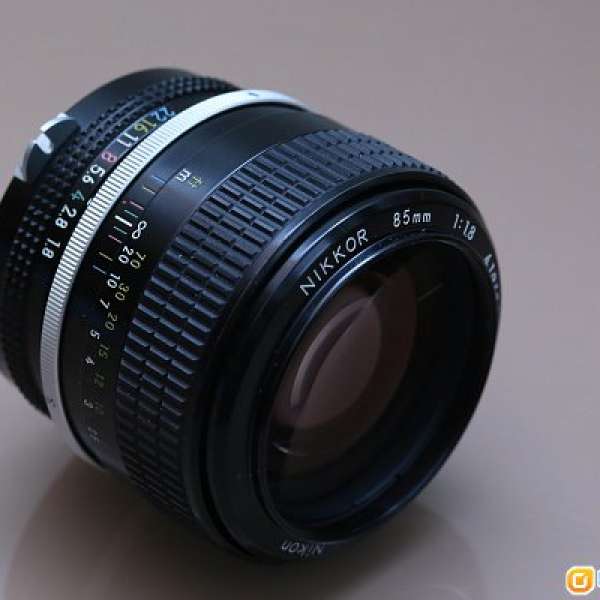 Nikon Nikkor 85mm f/1.8 (Non-ai)