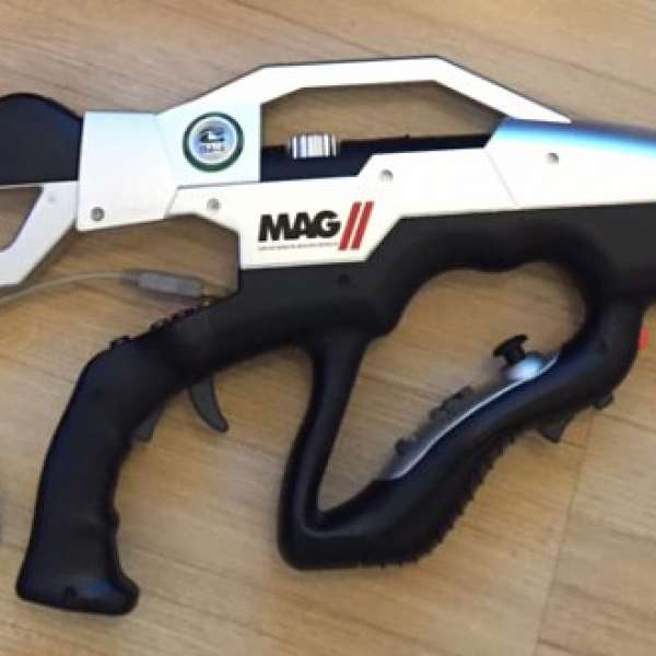 出售 MAG II 射擊遊戲無線光槍 95%新
