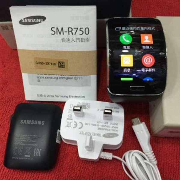 95% NEW Samsung Gear S 黑色 可以入 SIM 咭打電話 香港行貨 全套齊 有盒 有配件