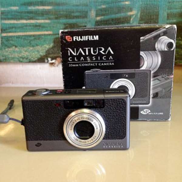 Fujifilm Natura Classica 黑色