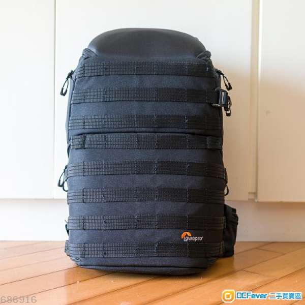 Selling 95% new Lowepro ProTactic 450 AW Camera and Laptop Backpack
