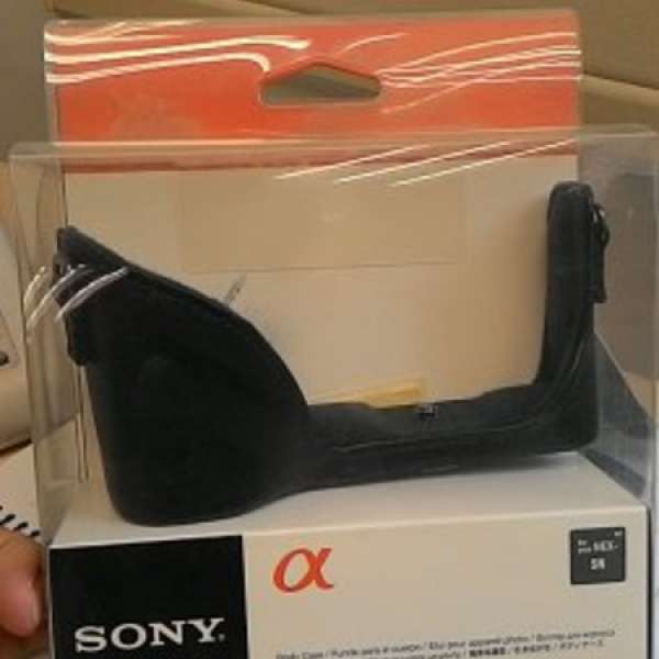 出售 100%全新 原裝 Sony LCS-EB50 Black Body Case (For NEX-5N)