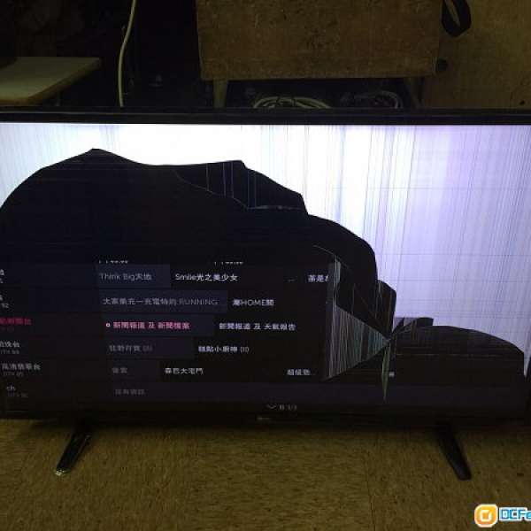 LG 43” LED iDTV(爆屏)