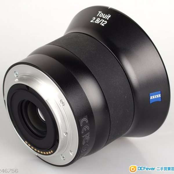 95% new Sony Zeiss Touit  2.8/12