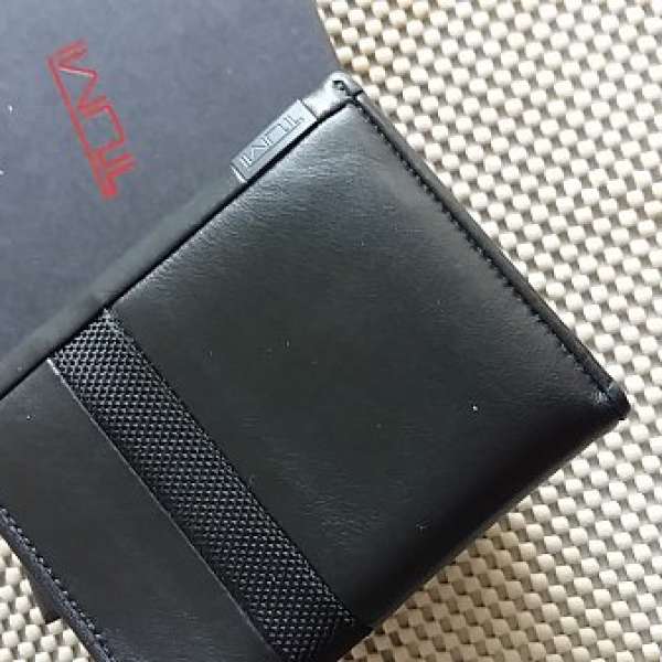 Tumi leather wallet 12CC (用两年）
