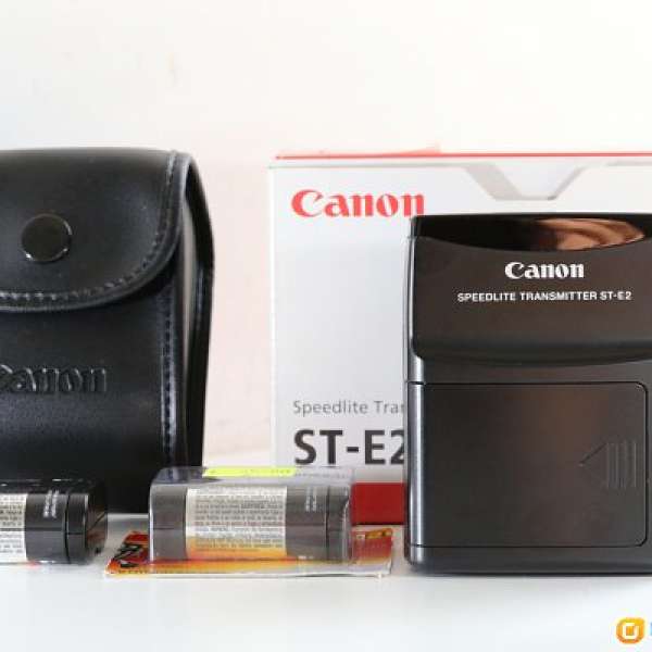 9成新 CANON ST-E2 引閃器 連兩粒專用電池 齊 原裝皮套 保用證 說明書 原裝盒