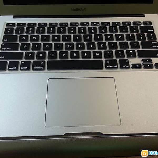 Macbook Air 13吋 i5 4GB Ram 256GB 90% new 好新淨