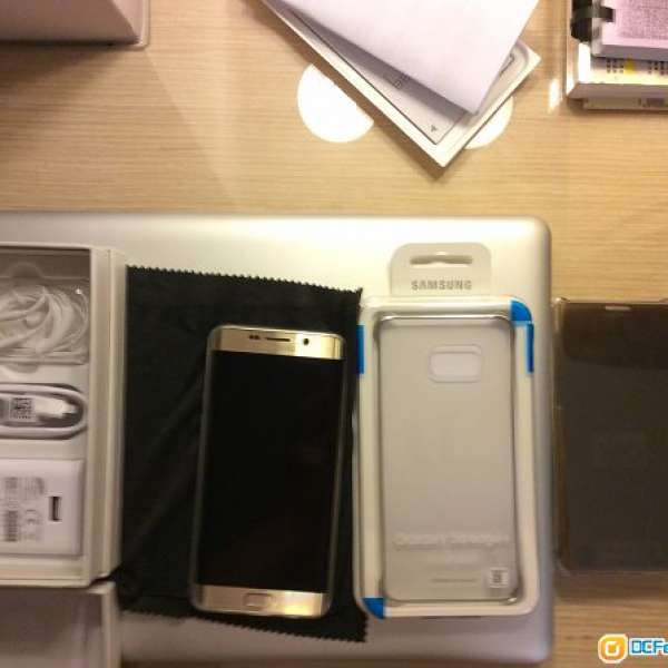 99%新Samsung Galaxy S6 Edge + 64 G 金色