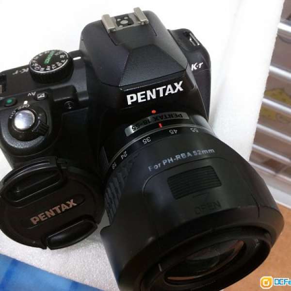 Pentax K-r with kit lens 18-55mm 1:3.5-5.6