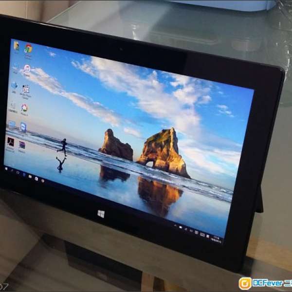 Microsoft Surface Pro -98% new - 128GB - 升級到win10 專業版 pro