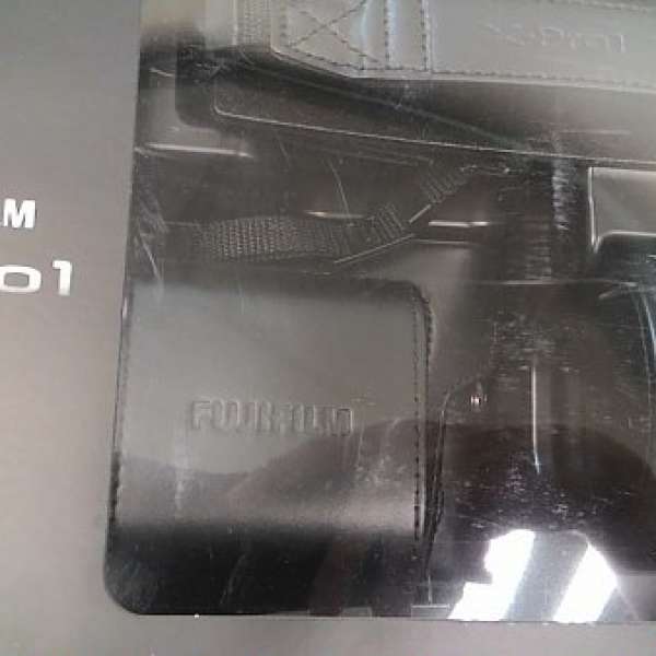 出售 95%新 原裝Fujifilm X-Pro1 Leather Case Black (LC-XPro1)