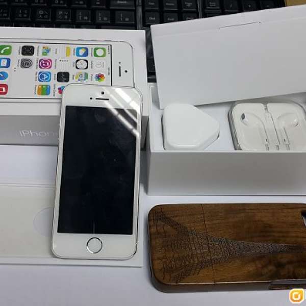 99%新, 少用, iPhone 5S, 銀白色, 64G , 有盒, 全套齊, 香港行貨.