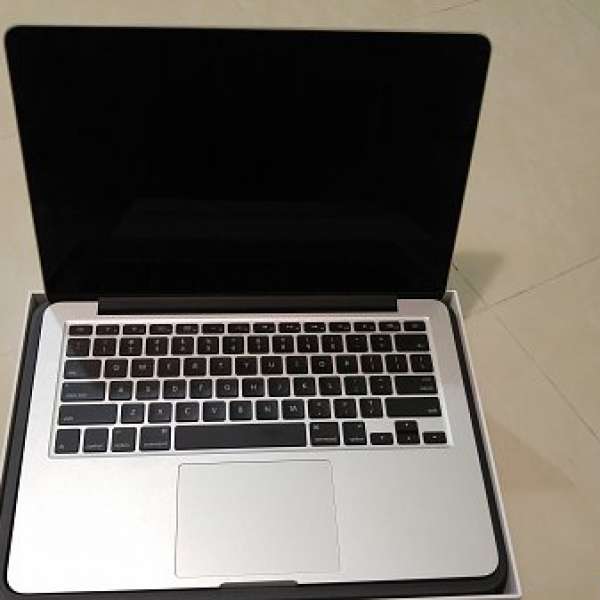 Macbook Pro 13' (Retina, early 2013, 2.6GHz, 256GB 8 gb ram)