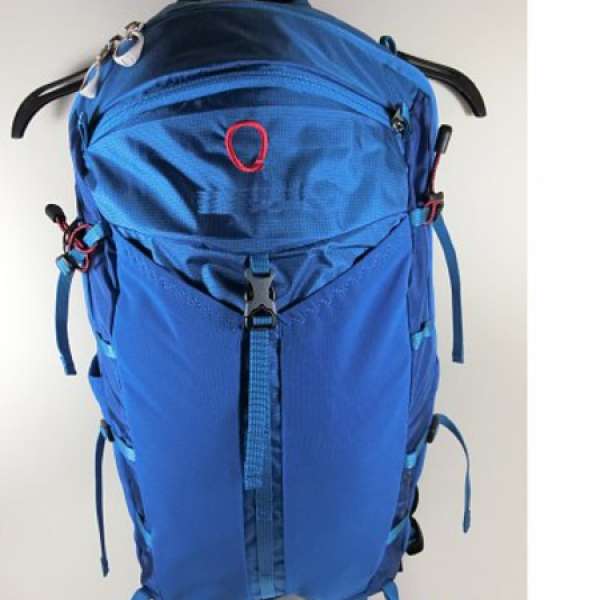 Q2 Backpack_28 Liter_100% new