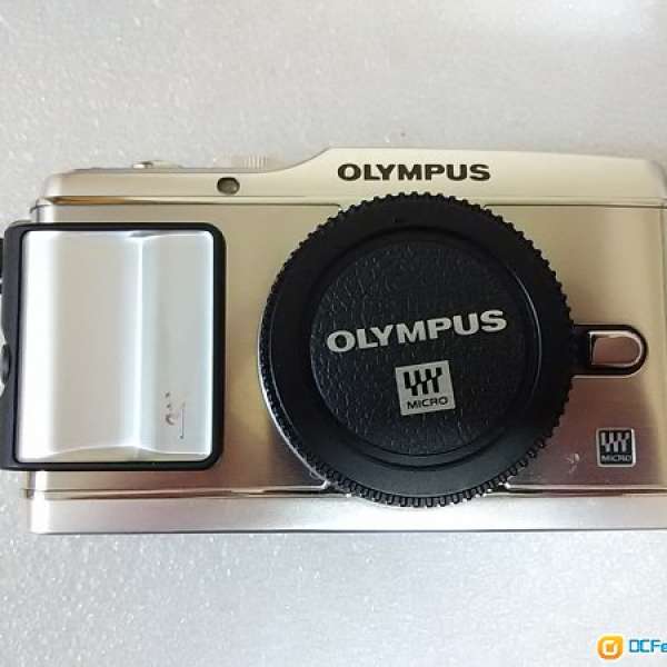 Olympus EP3 + 14-42mm kit lens e-p3