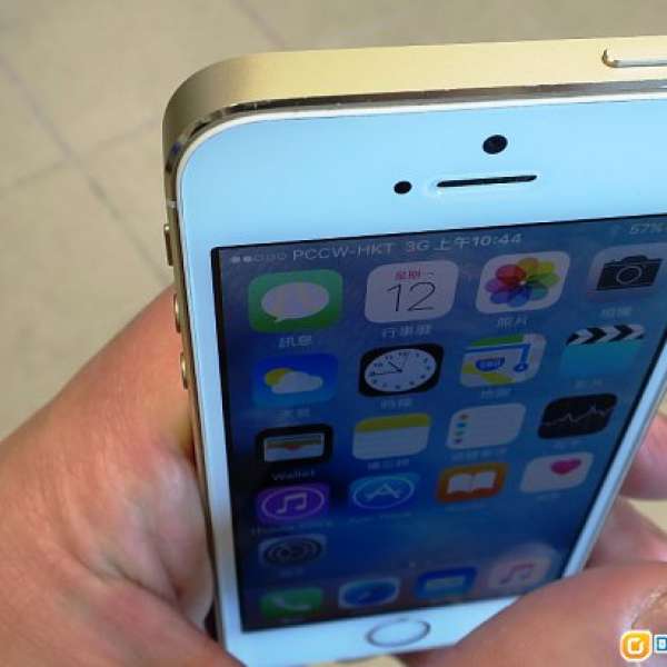 98% new iPhone 5s 32GB 金 色 (香港行貨) 過保
