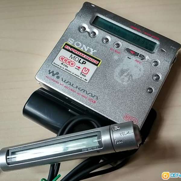 Sony MZ-R900 MDLP MD Walkman 連電池盒