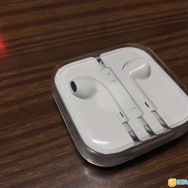 全新 iPhone原廠耳機 (Apple EarPods)
