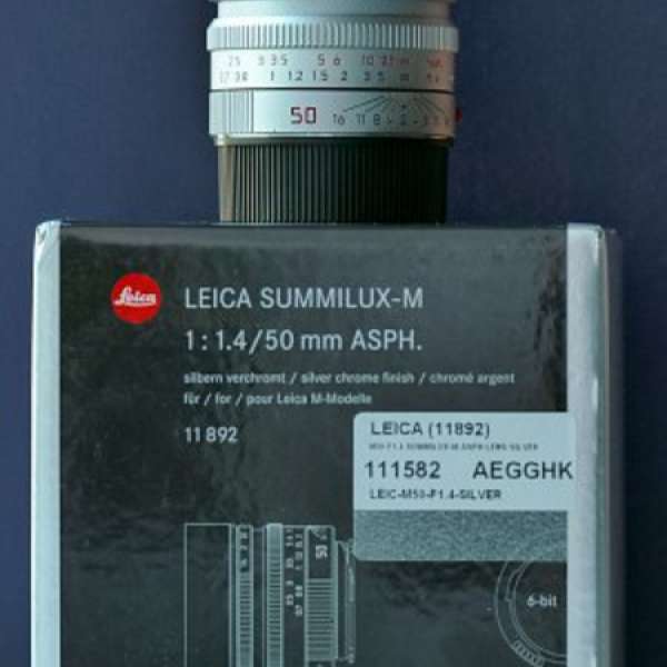 Leica Summilux-M 50mm f/1.4 ASPH. SILVER