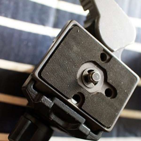 manfrotto ballhead 95%new + 1 tripod plate