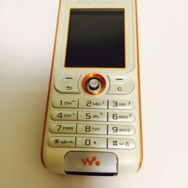 ~二手9成新~Sony Ericsson W200i  Walkman 直立手機